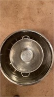 Stainless Steel Bowl And Colander