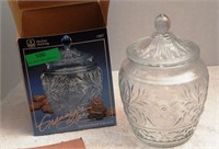 Anchor Hocking Granny's jar cookie jar with lid,