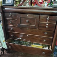 CHEST OF DRAWERS