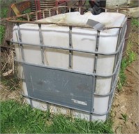 Schutz 100 gallon water tank.