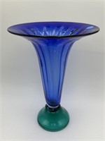 ART GLASS TRUMPET VASE