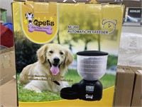 Automatic pet feeder - appears new in box