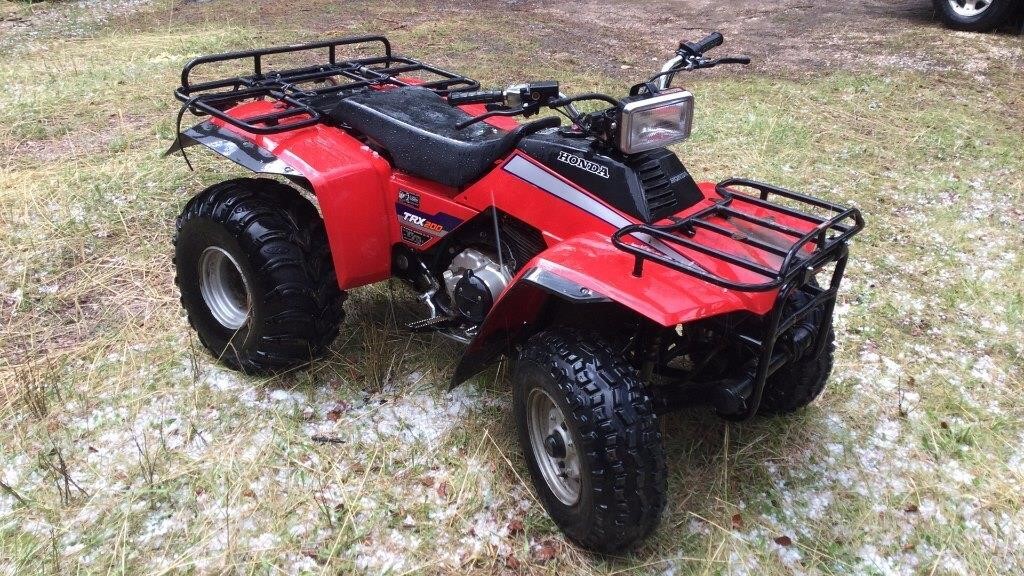 HONDA TRX 200 FOUR WHEELER (runs)