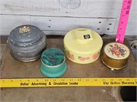 Powder containers