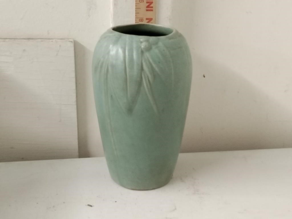 1930's McCoy pottery 8" matte green leaves