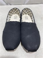 Toms Women’s Shoes Size 8 (Pre-owned)