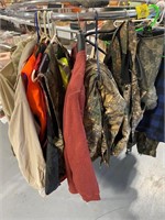 RACK OF MEN'S HUNTING & SHOOTING CLOTHES OF ALL