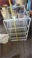 WIRE BASKET ORGANIZER