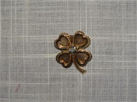 14kt Gold 4 Leaf Clover 1" Pin w/diamond , .27oz