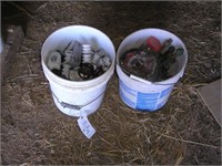 (2) PAILS FENCE ITEMS & WIRE