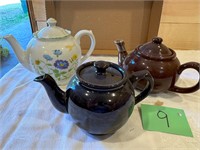 3 tea pots