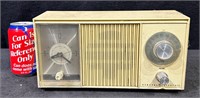 Vintage General Electric Clock Radio