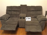 Dual recliner w/storage and cup holders, 82"X39"