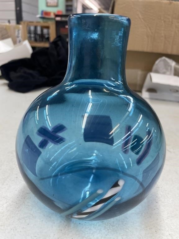 Bruce Pizzichillo blue art glass vase signed