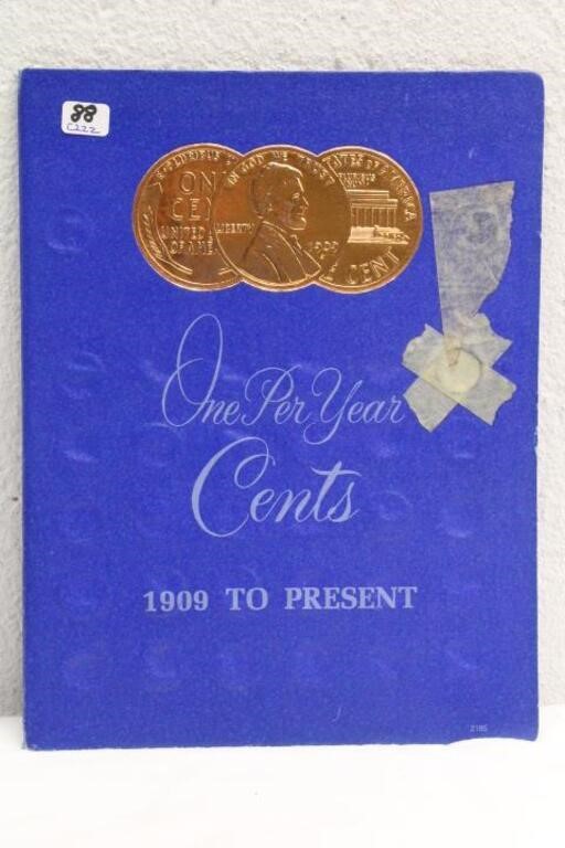 LINCOLN CENT COIN COLLECTION SET IN FOLDER