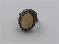 Cameo Ring Marked BA800 ~ Size 8