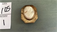 Vintage- Cameo brooch