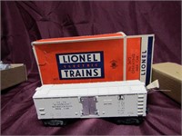 Lionel No.3472 operating milk car. w/box.