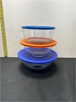 3 storage Pyrex bowls and lids