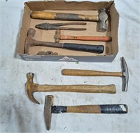 Assortment hammers and 1 set of pliers