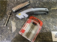 MILWAUKEE STAPLES - STANLEY BOX CUTTER - MORE