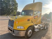 2017 Mack CXU613 Day Cab