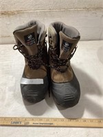 Size 11 Tamarack Boots