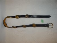 Belt with 7 Heart Rosettes