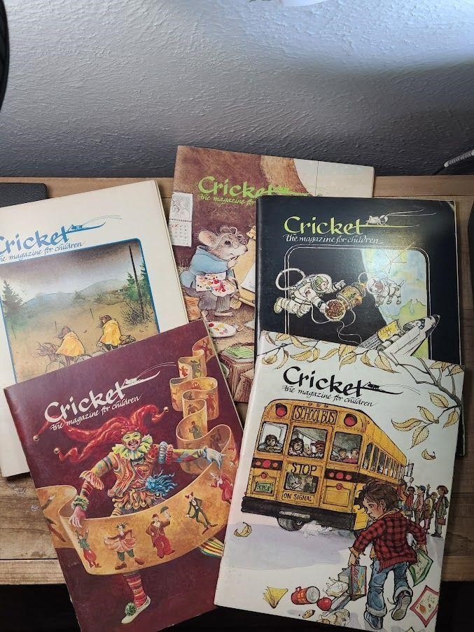 5x Vintage childrens magazines Cricket 1981