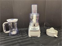 Electric Mixer - Works! Comes with attachments