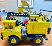 Tonka Excavator Toy Truck