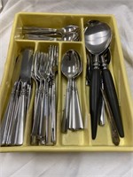 Nice set of stainless steel flatware, with