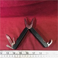 Pliers / Multi-Tool (6" Tall)