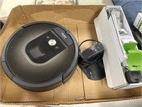 I-ROBOT ROOMBO VACUUM W/ACC