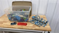 Tub of K’nex