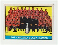 1961 Topps Chicago Black Hawks Hockey Card