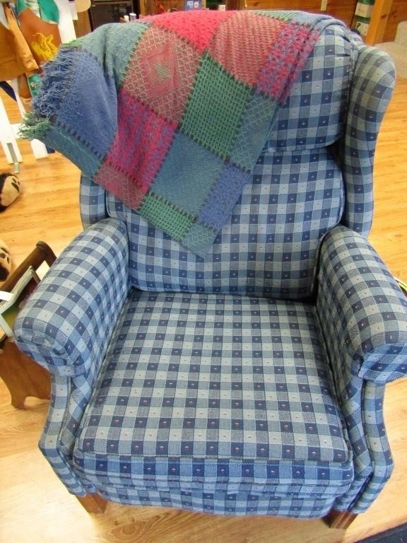 Comfy Blue Chair w/Throw