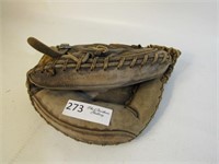 Vintage Wilson Catchers Mitt - 12" Long