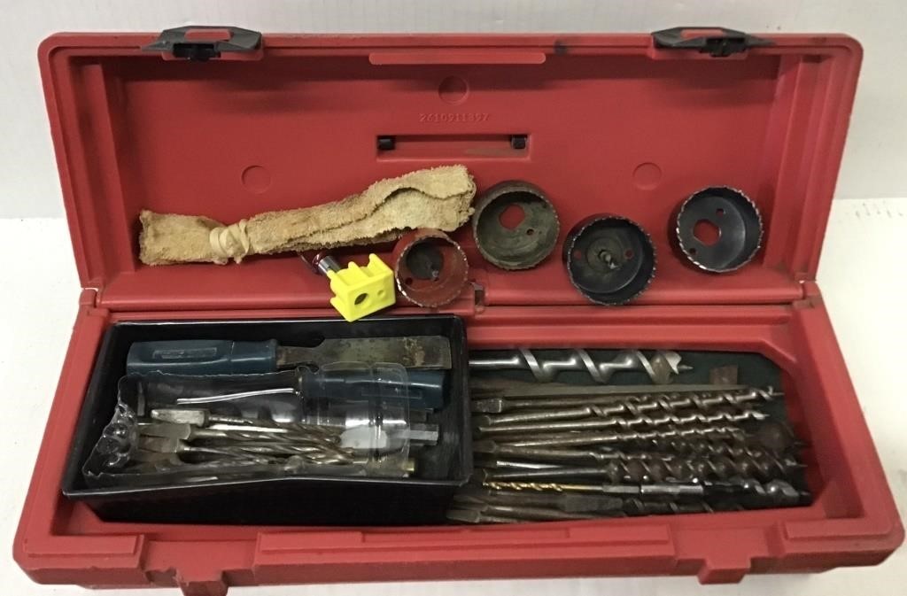 CRAFTSMAN TOOL CHEST AND CONTENTS