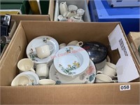 Box Lot of Vintage dishes