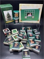 28+t Hallmark Boxed Miniature Ornaments, Display