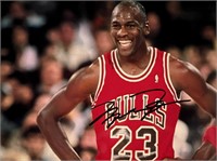 Chicago Bulls Michael Jordan signed photo