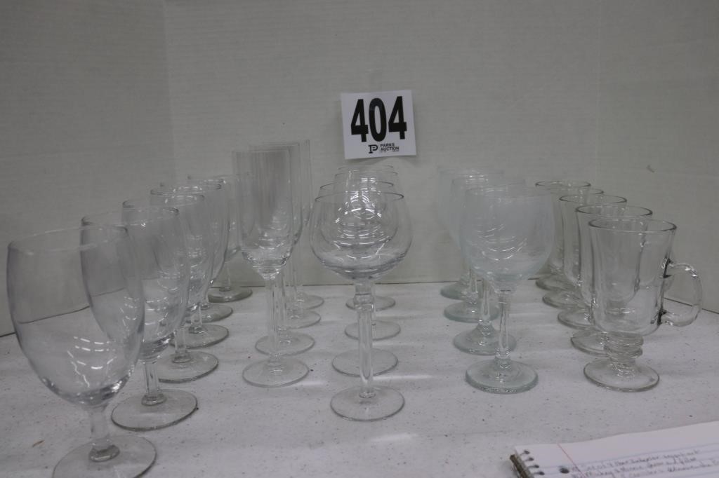 (23) Pieces of Glass Drinkware