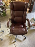 Broyhill office chair