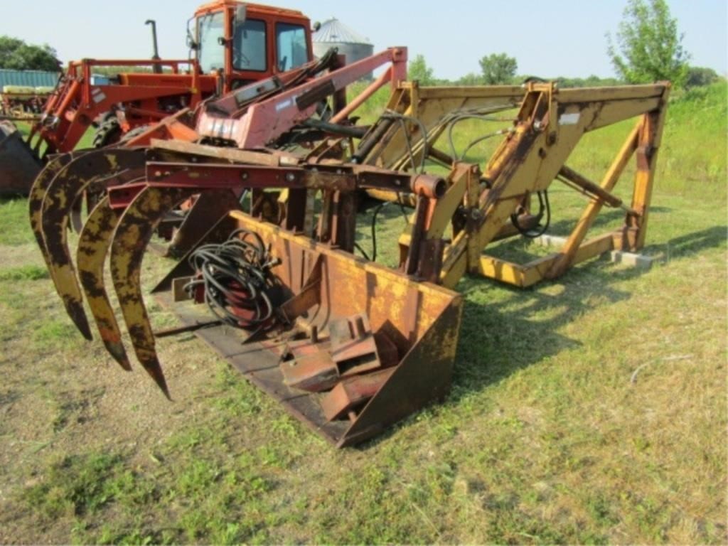 Ezee On Hyd. Loader, 7ft. Bucket, 4 Tine Grapple,