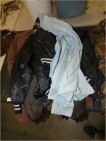 ASSORTED MENS COATS SIZE XL