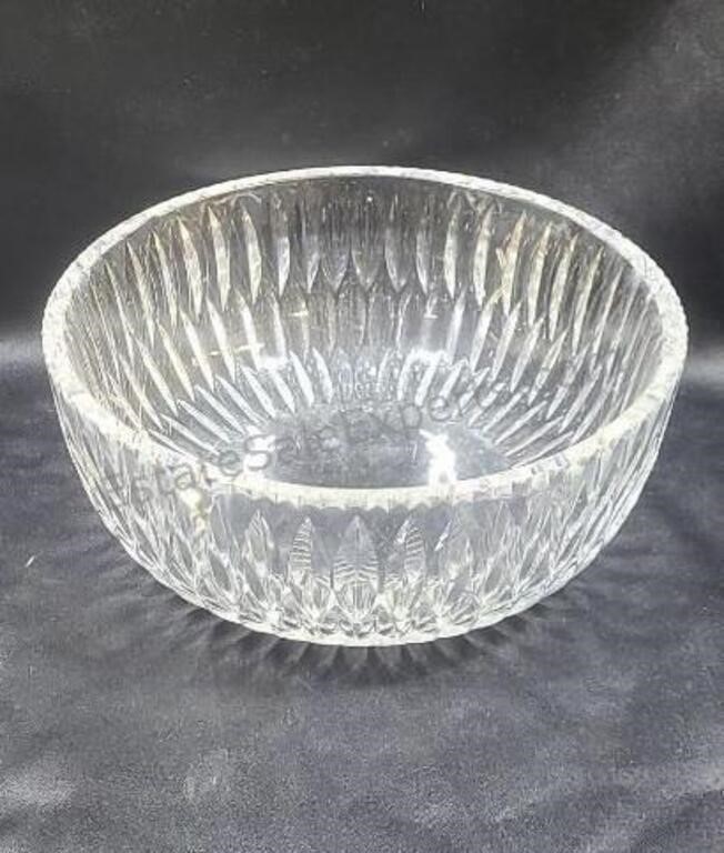 Cut glass bowl. Some small chips.3½×8¼.