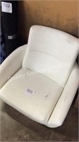 1 LOT CHAIR SEAT