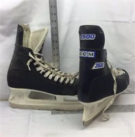 E2) Men’s size 11 ICESKATES good condition