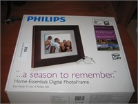 Digital Photo Frame W/ Remote in Box